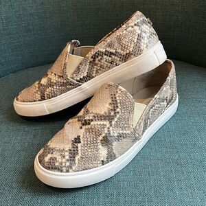 Steve Madden Gills Snake Skin Sneakers Women’s Size 7